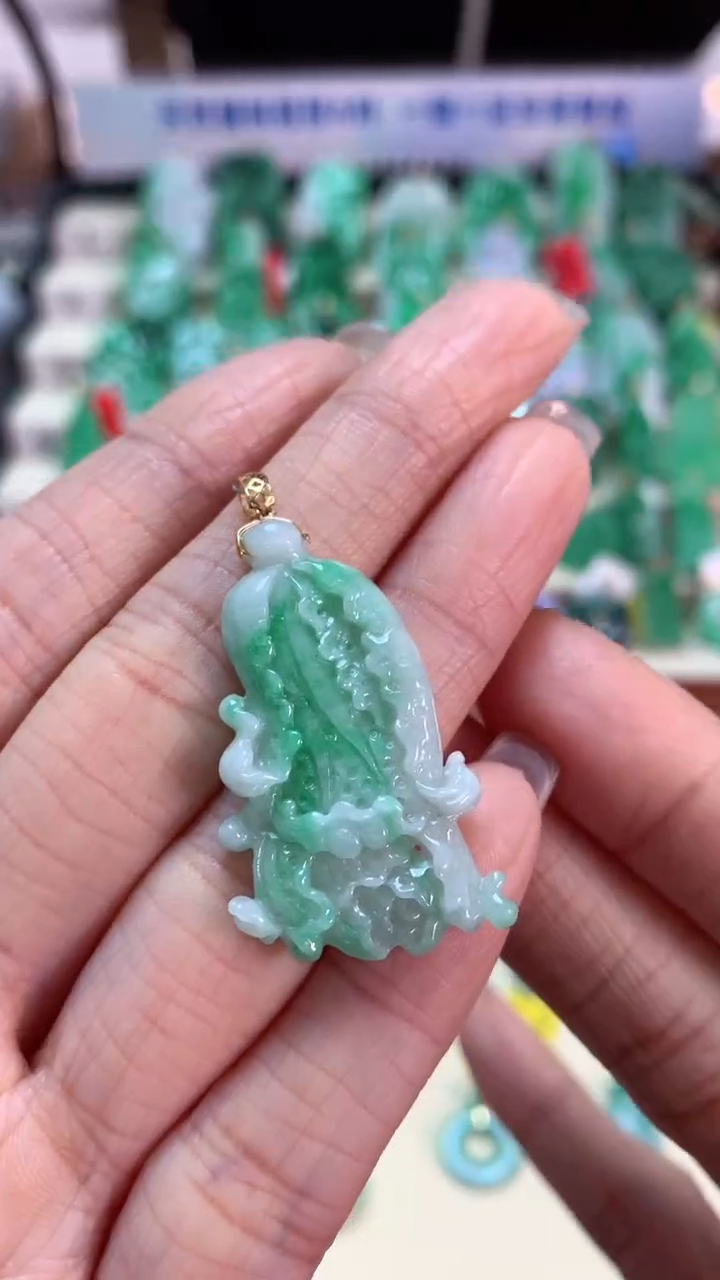 【闪购商品】翡翠吊坠(不含链)18K金镶嵌挂件