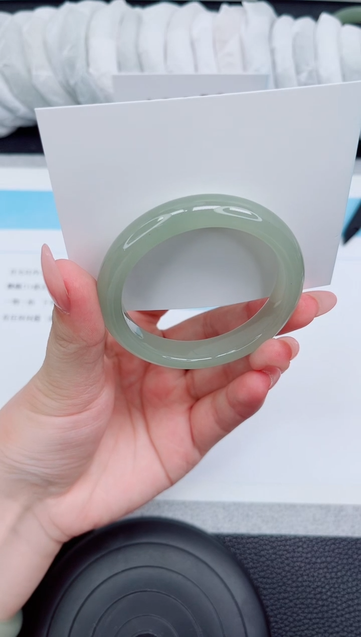 石英质玉手镯未镶嵌21-52.3