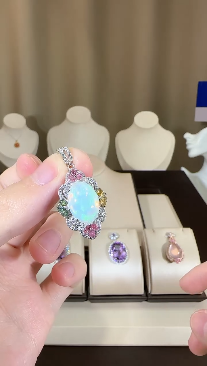 【闪购商品】欧泊珠宝奇石银S925镶嵌10*14mm吊坠