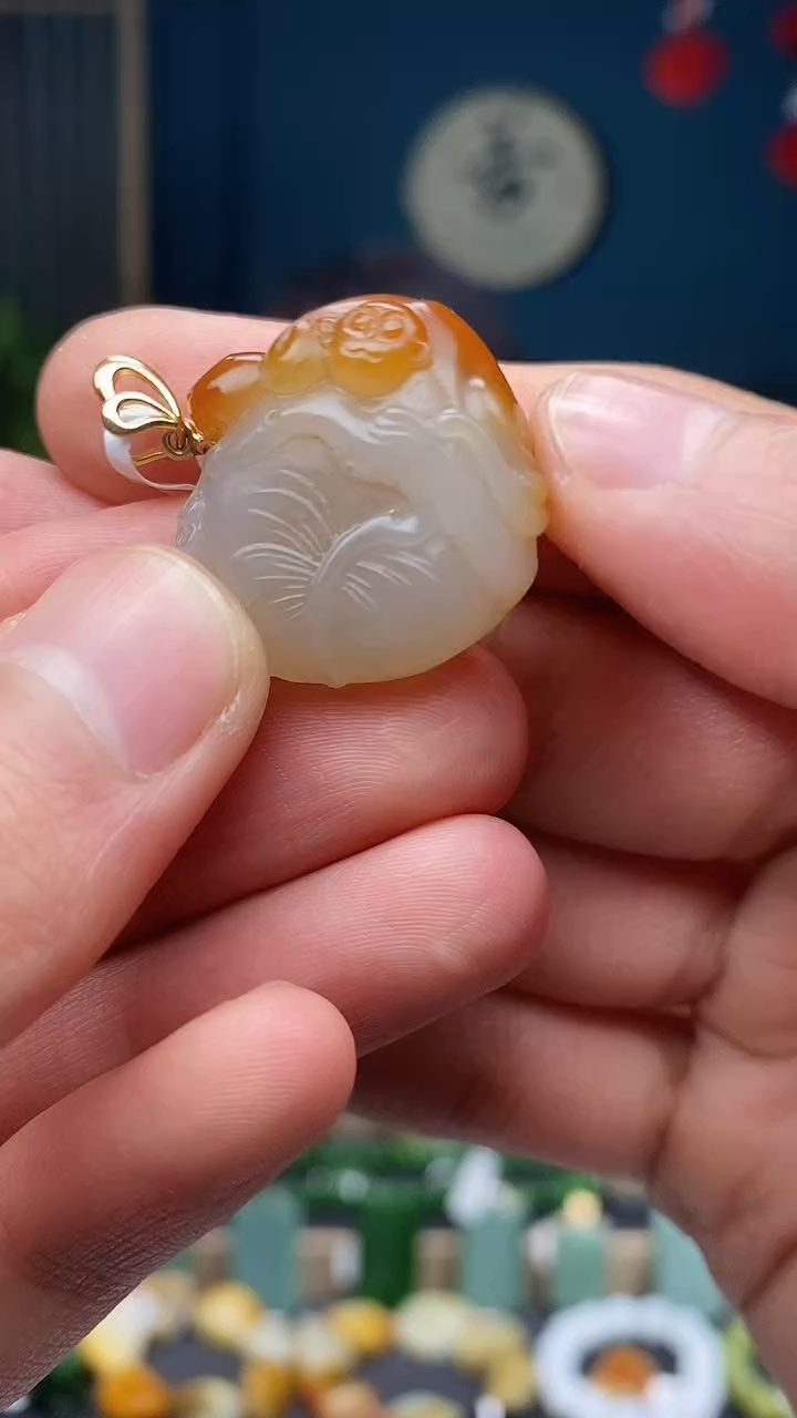 【闪购商品】和田玉吊坠18K金镶嵌吊坠