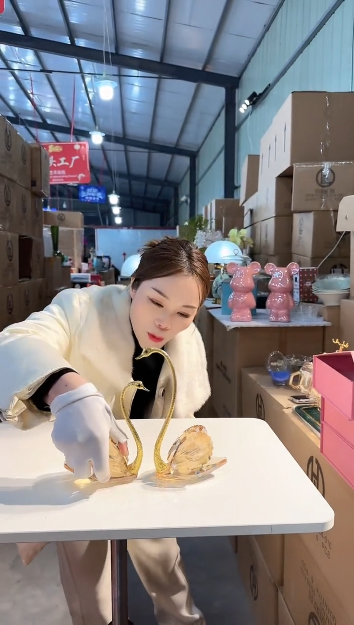 【闪购商品】无铅玻璃悠悠S-花器-81早