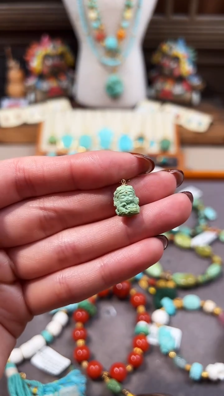 18K金镶嵌绿松石提溜度母