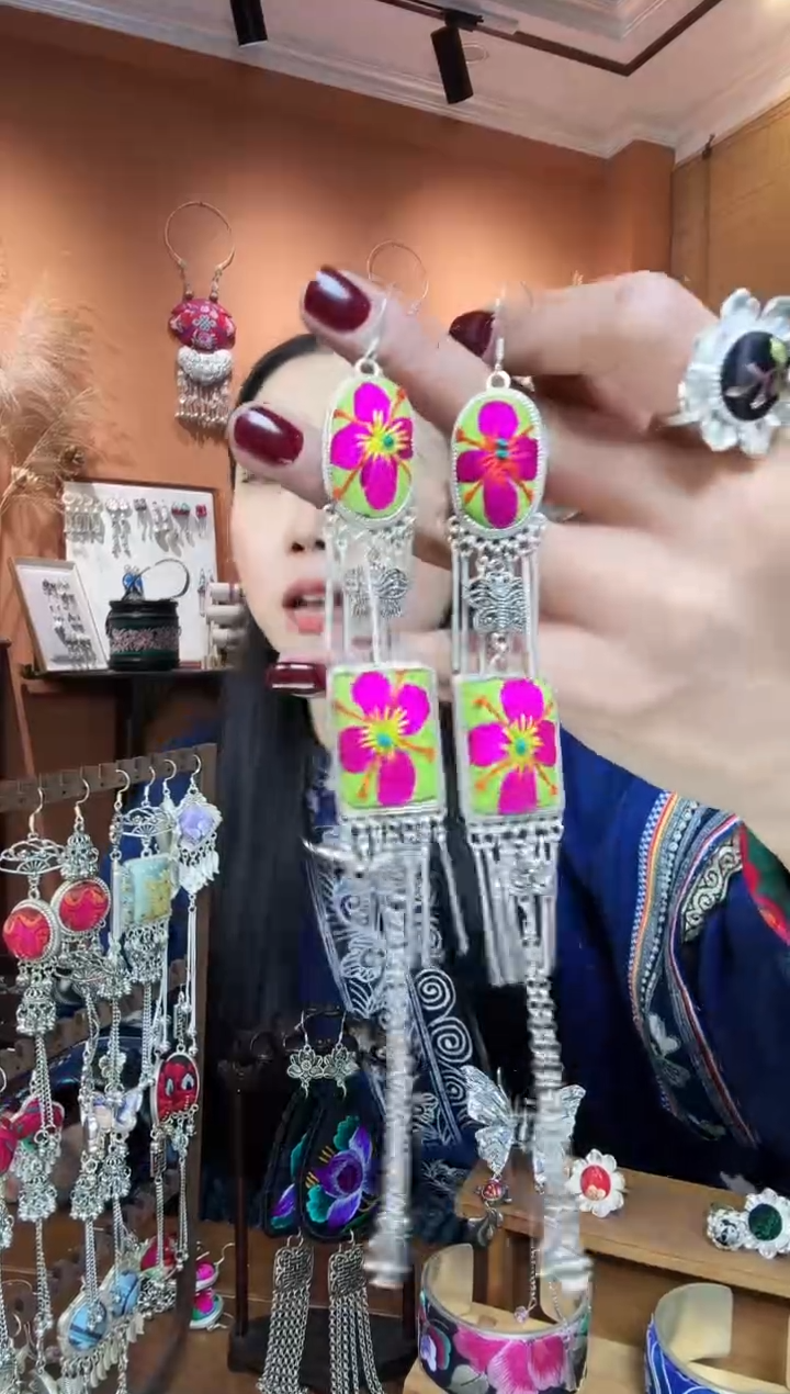 【闪购商品】刺绣纯手工民族风耳环