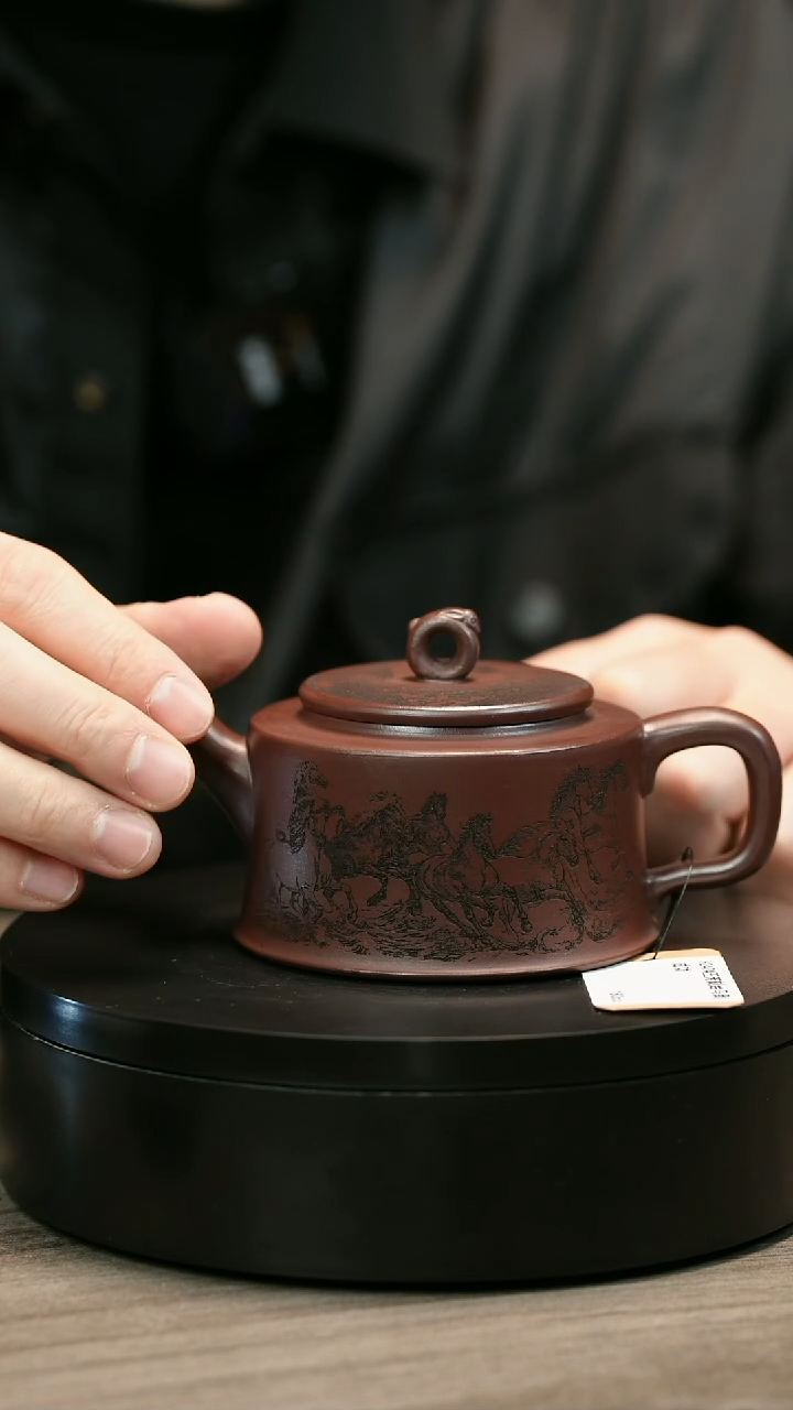 茶壶紫砂山*H2474王芳刻绘马到成功