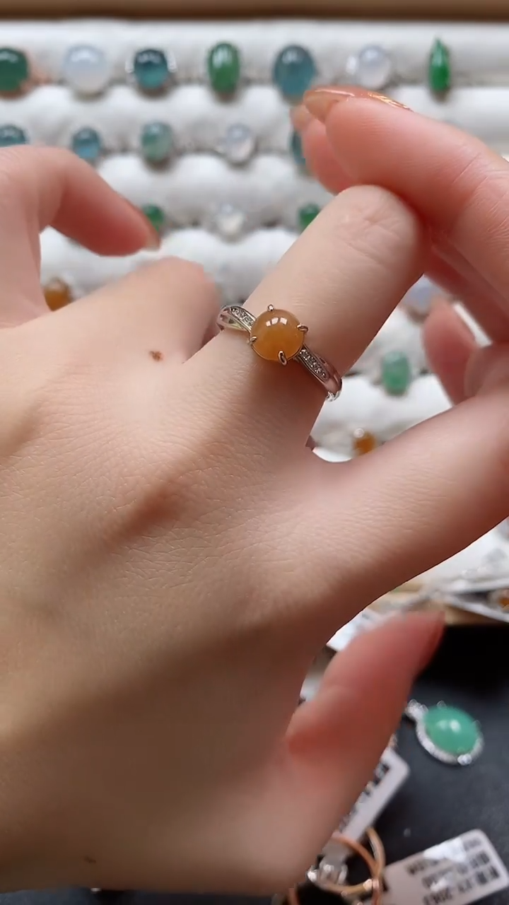 【闪购商品】翡翠戒指银S925镶嵌一物一证一礼盒