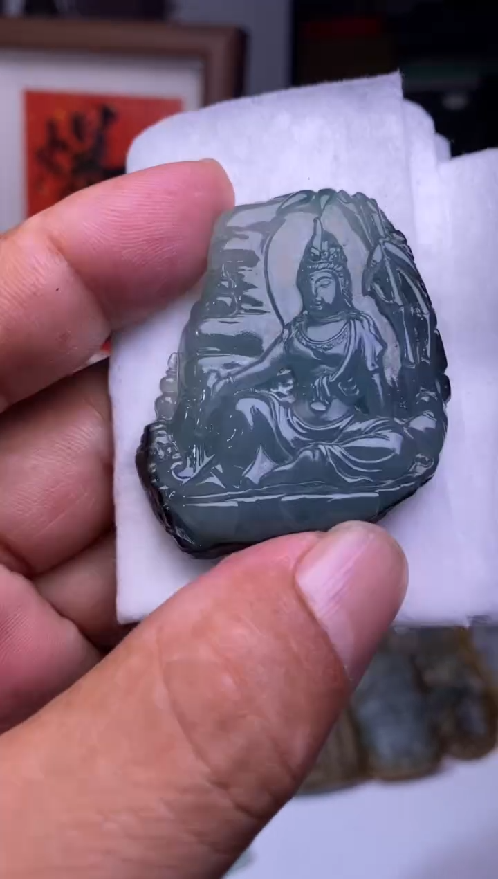 定制翡翠未镶嵌观音