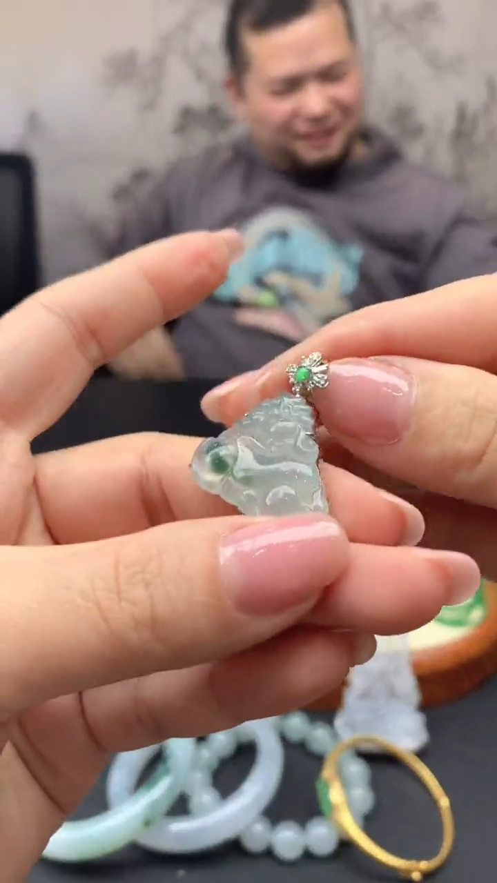 【闪购商品】翡翠颈饰18K金镶嵌10-天然翡翠