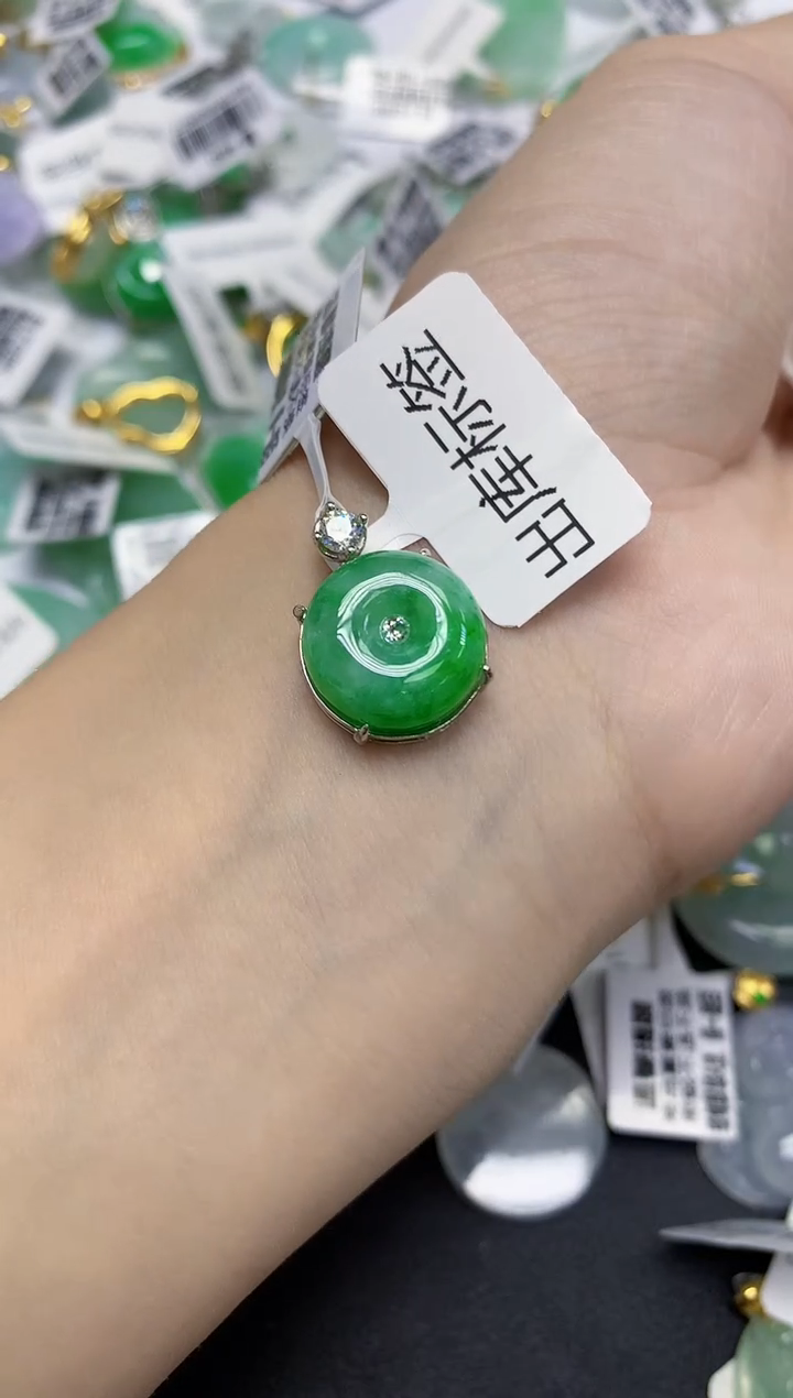 颈饰未镶嵌翡翠天然缅甸翡翠A货多样性发一件