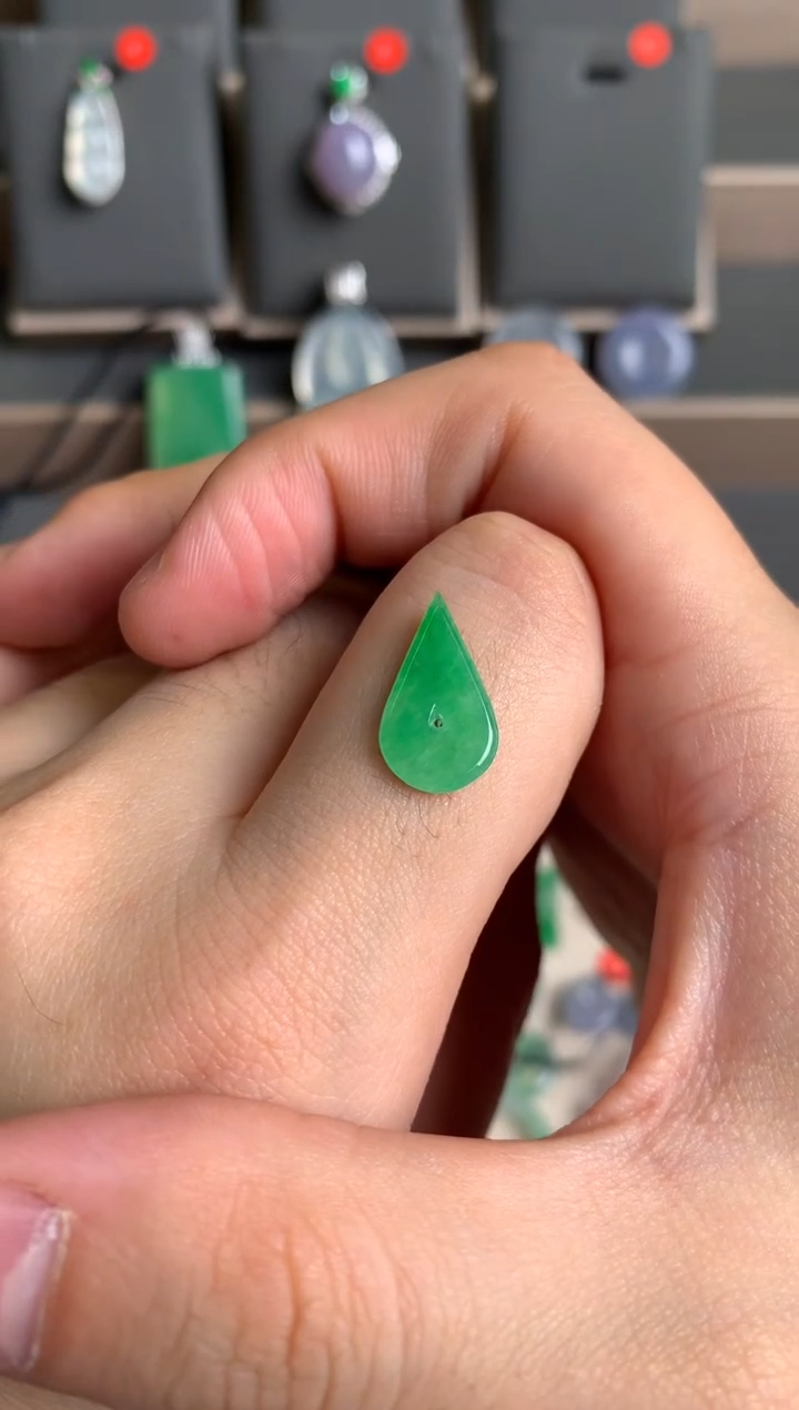 未镶嵌定制翡翠裸玉