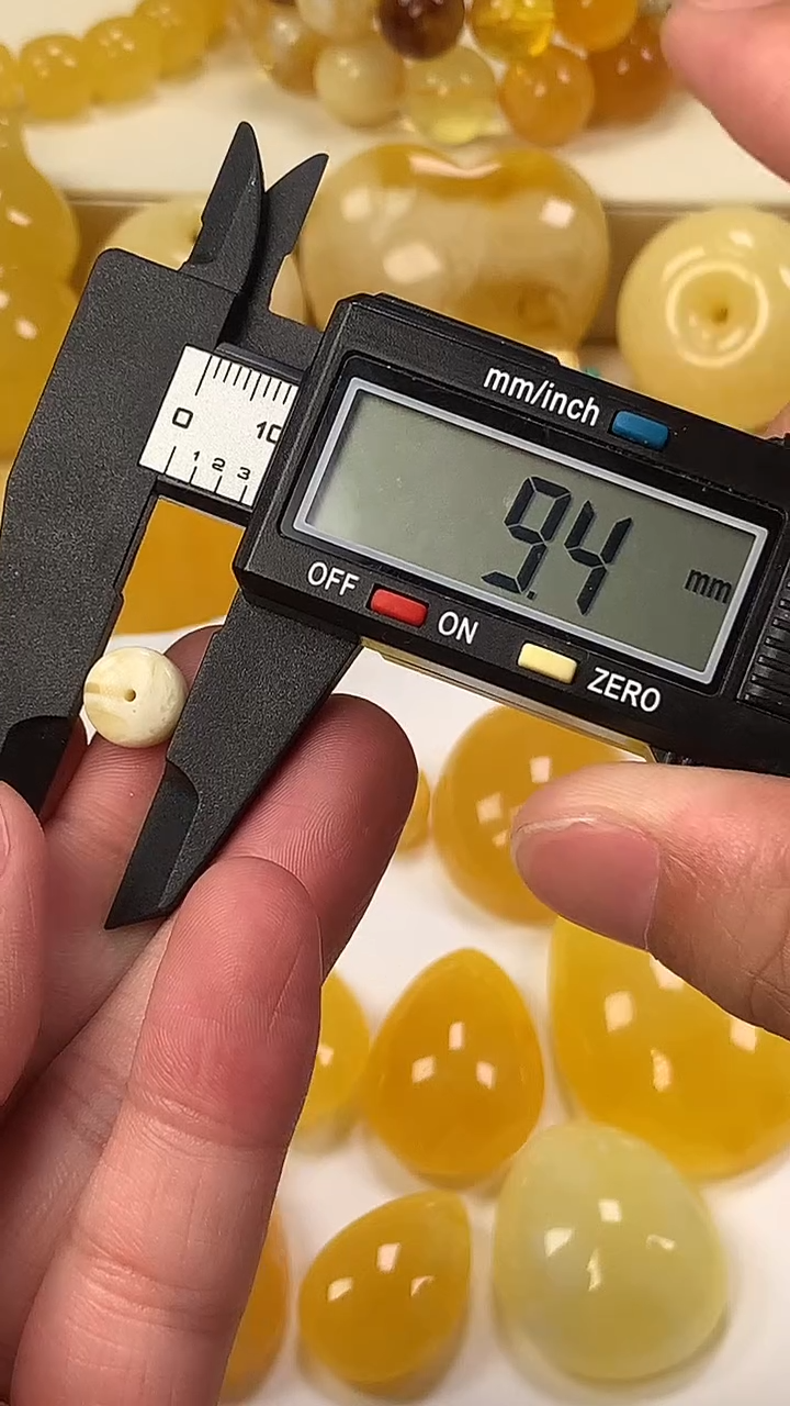未镶嵌蜜蜡裸石瓷白蜡老型