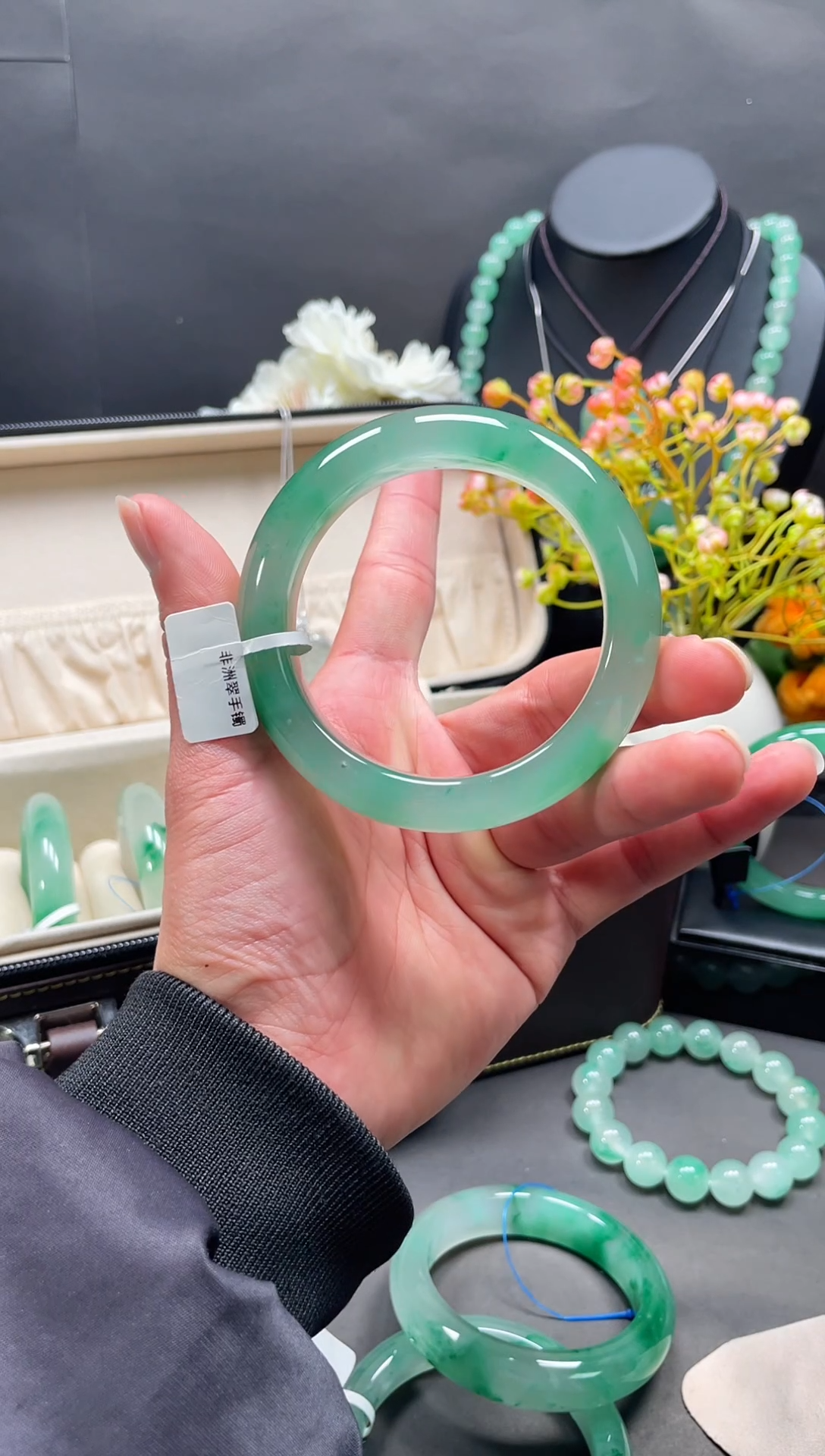 未镶嵌手镯石英质玉天然非洲翠手镯圈口