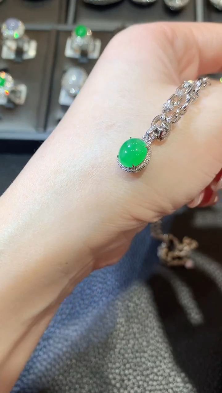 【闪购商品】翡翠吊坠(不含链)18K金镶嵌A20 多样性发货一件