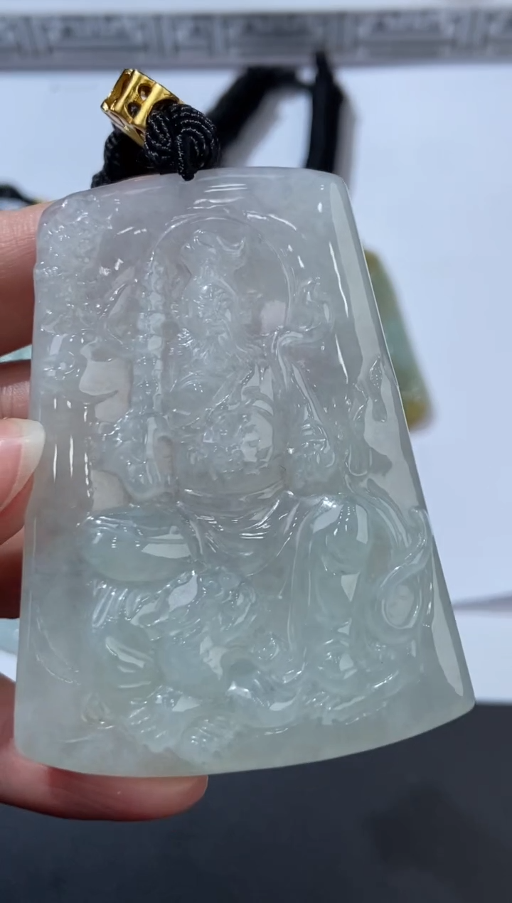 未镶嵌挂件翡翠379575   多人