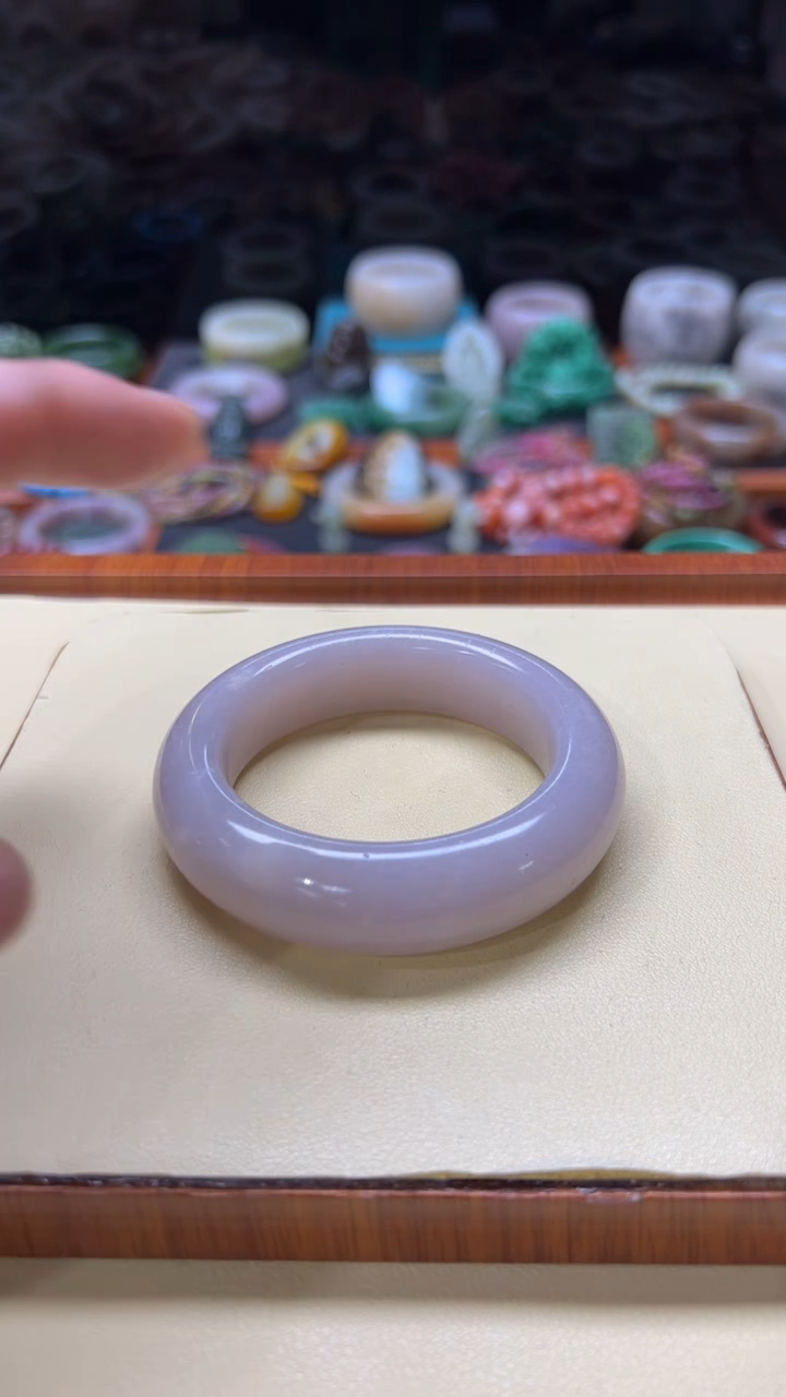 未镶嵌手镯石英质玉是**鸭050