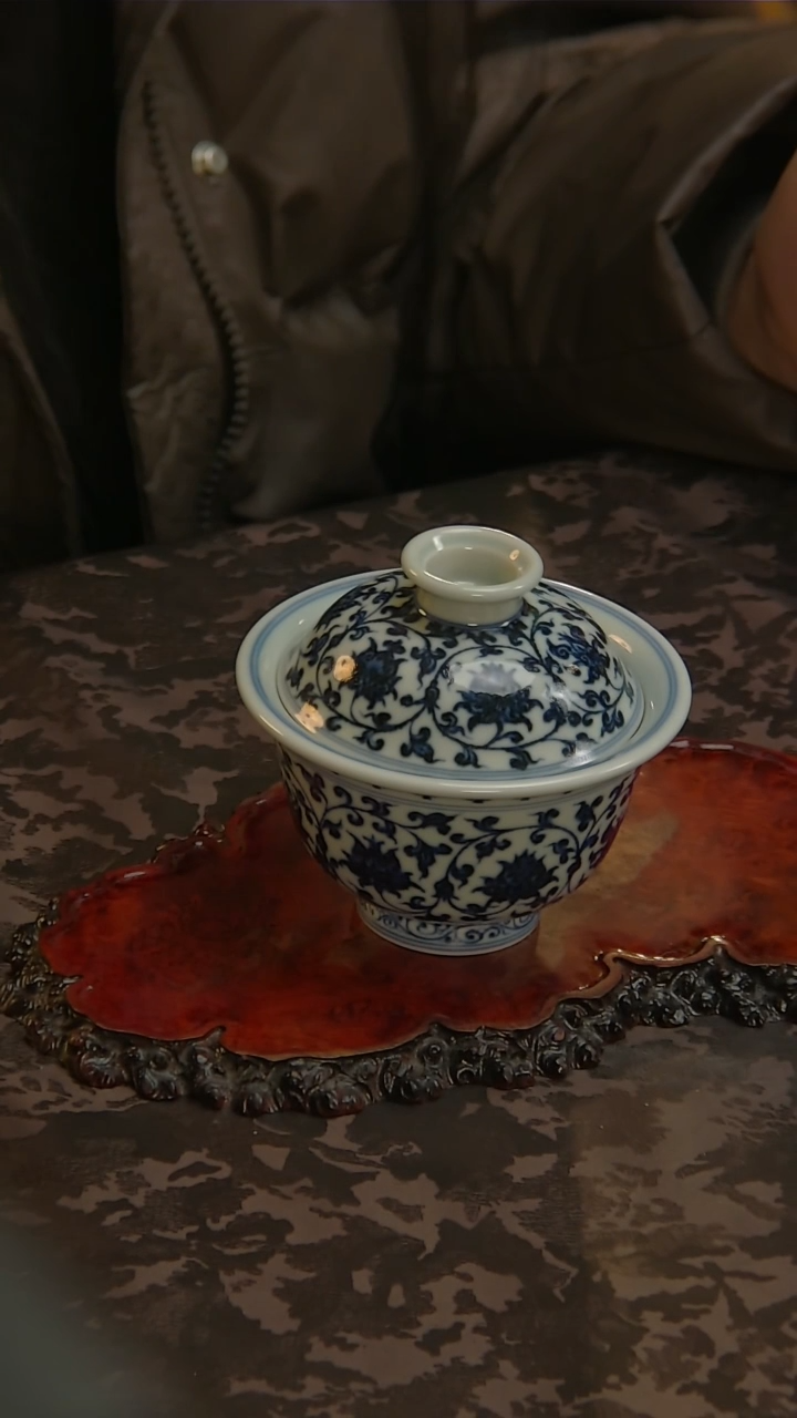 【闪购商品】青花手绘缠枝莲二才盖碗【微瑕】