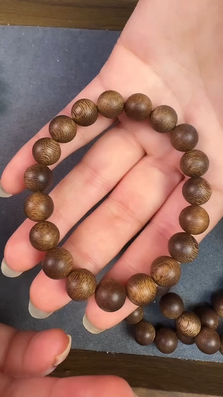沉香手串越南白奇楠1.0圆珠单圈手串