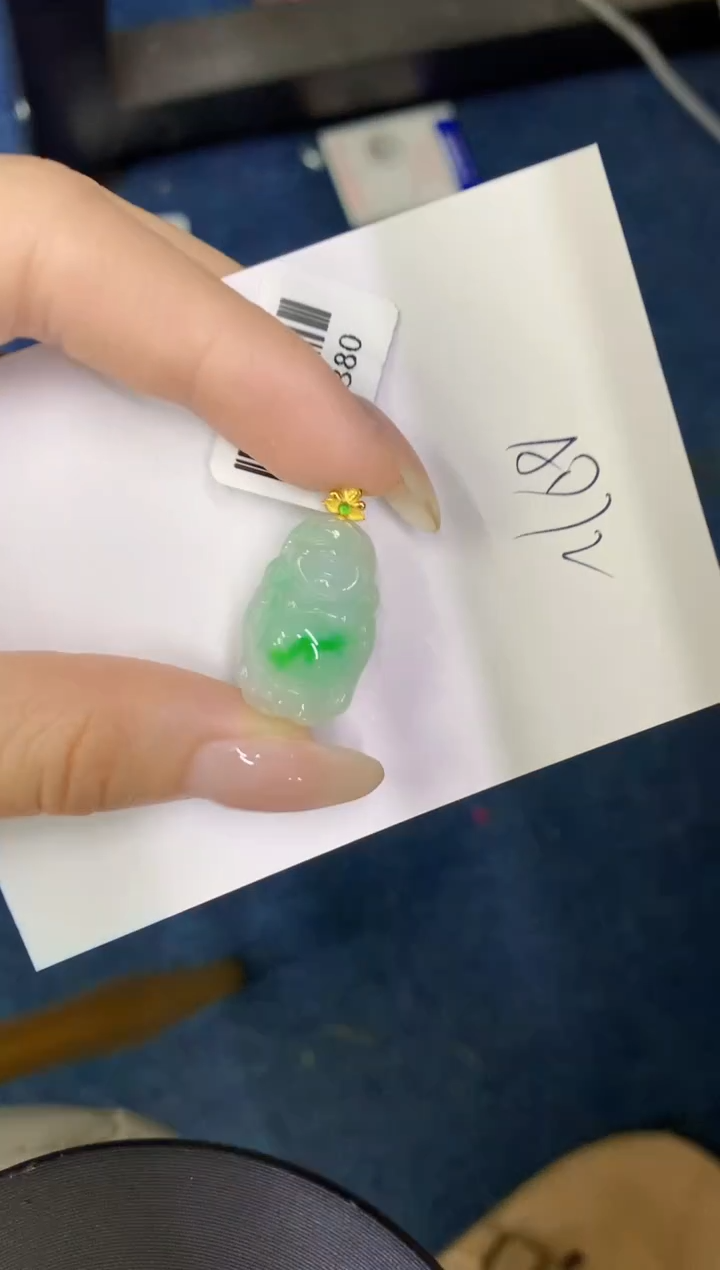 翡翠18K金镶嵌颈饰缅甸天然翡翠A货