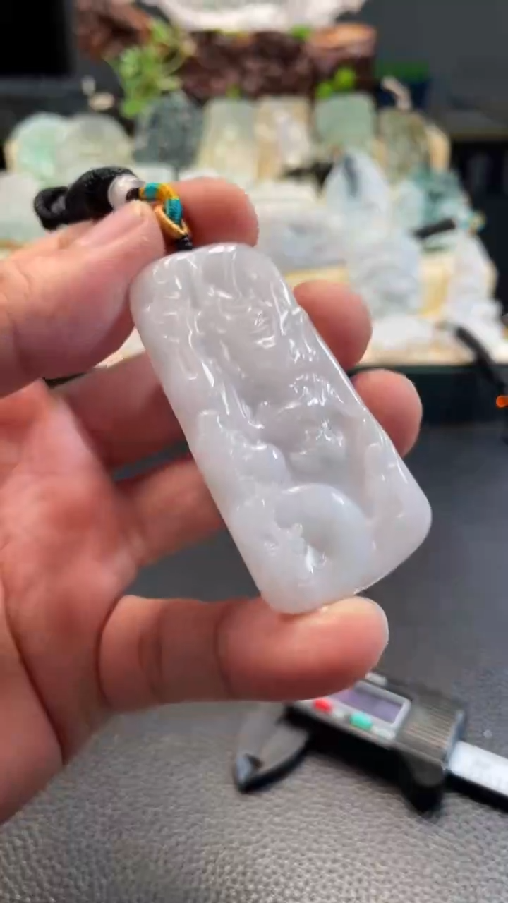 颈饰未镶嵌翡翠10/28/114