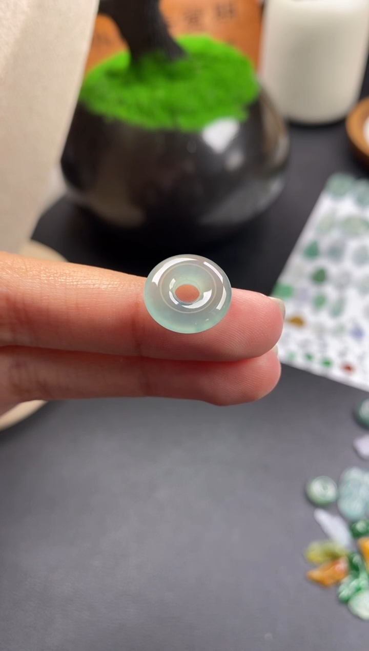 颈饰未镶嵌翡翠翡翠冰种甜甜圈
