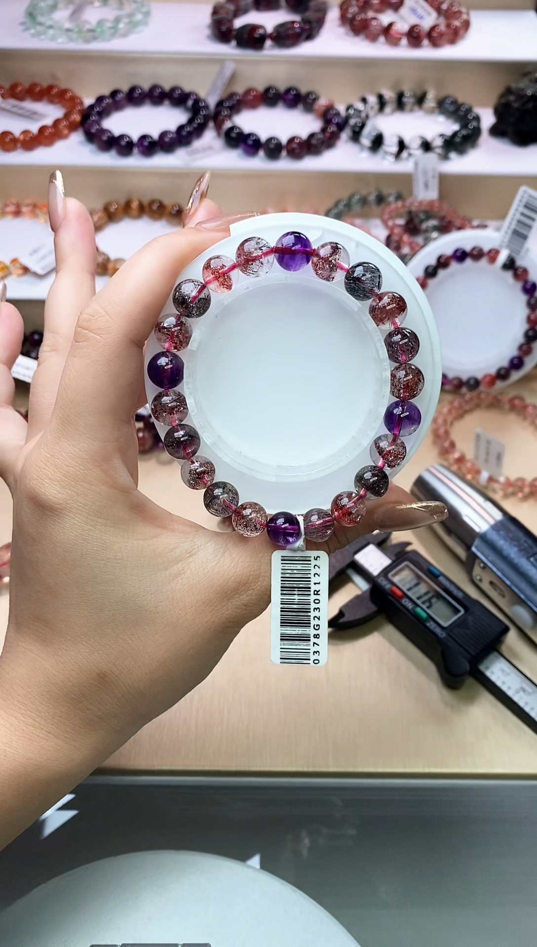 【闪购商品】水晶手链未镶嵌黑加仑超七单圈9m+