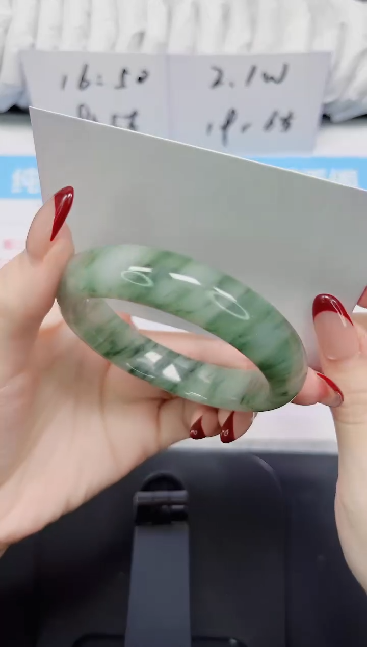 【闪购商品】石英质玉手镯未镶嵌215