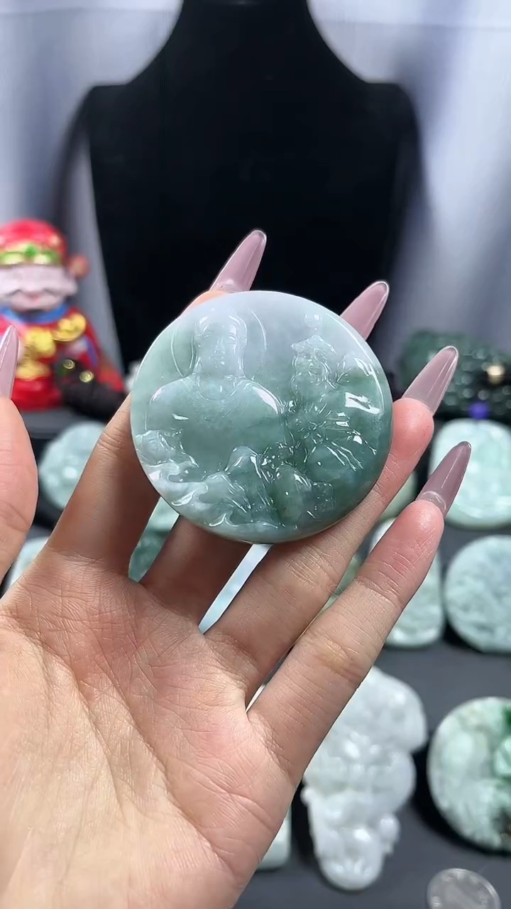 【闪购商品】翡翠颈饰未镶嵌佛观天下