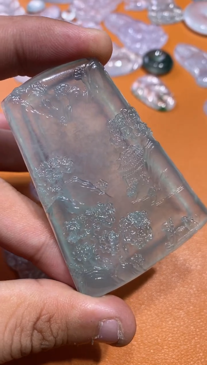 【闪购商品】翡翠颈饰未镶嵌山水8800