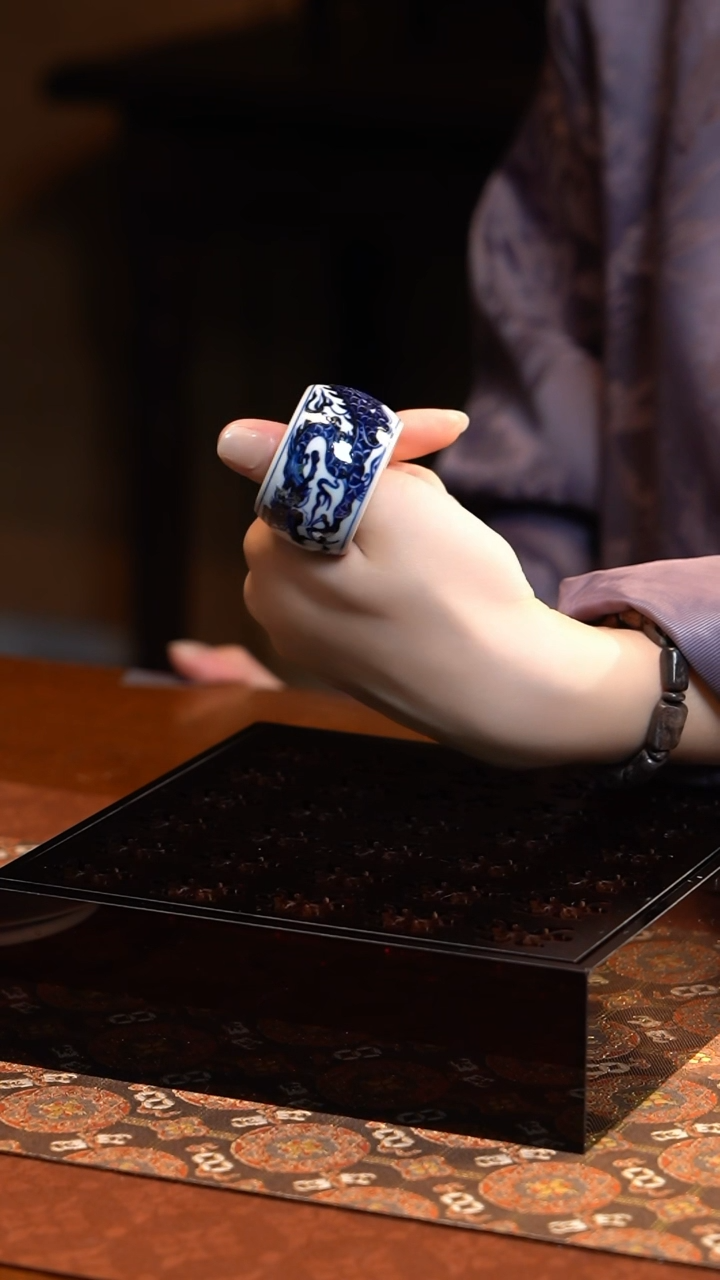 【闪购商品】L元真临古铠甲龙纹扳指盖置