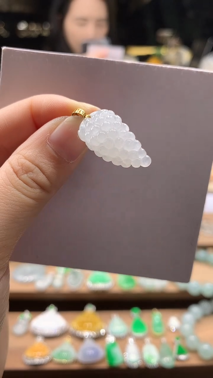 吊坠(不含链)未镶嵌翡翠葡萄