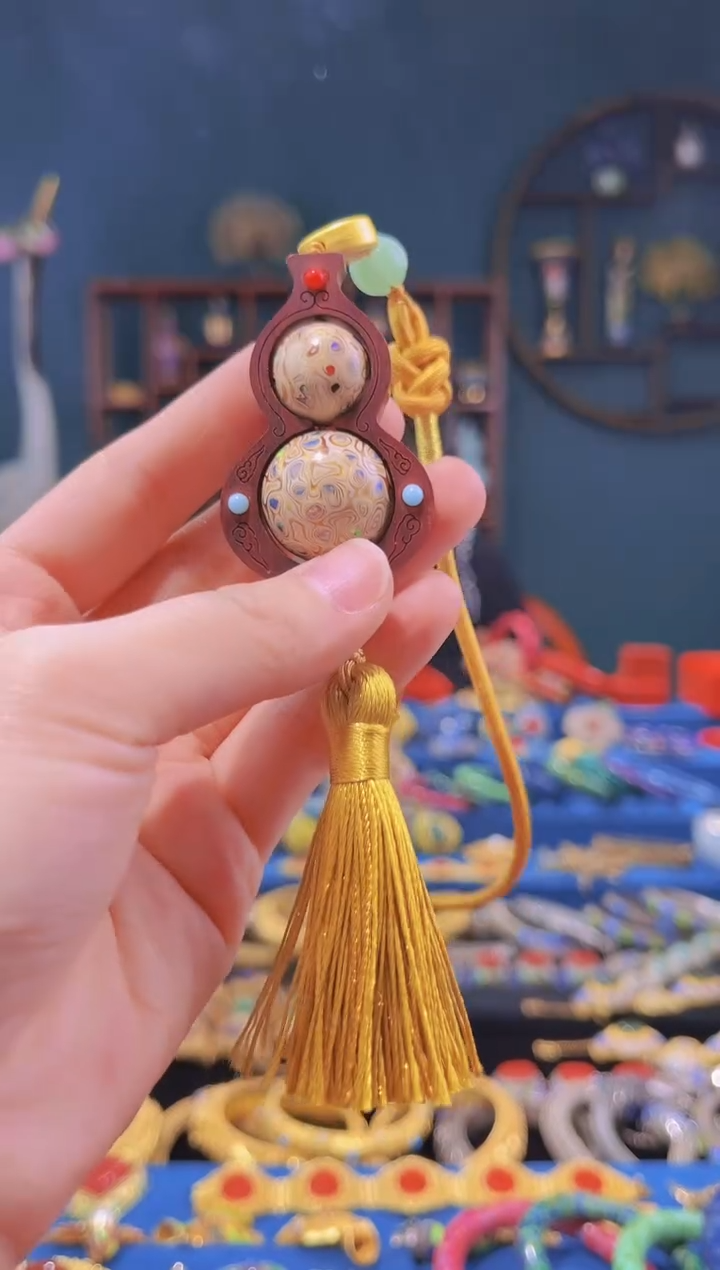 【闪购商品】犀皮漆挂件米黄色