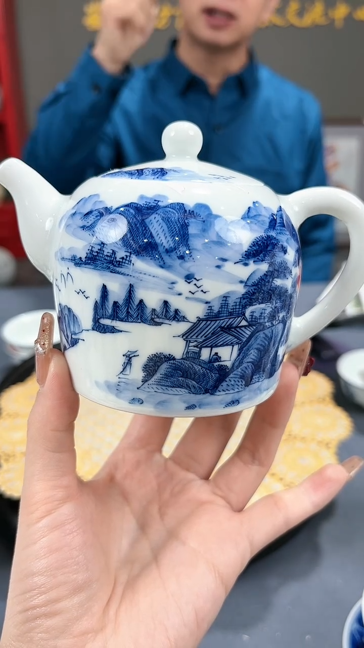 【闪购商品】官窑瓷画院091官窑瓷画院青花山水壶