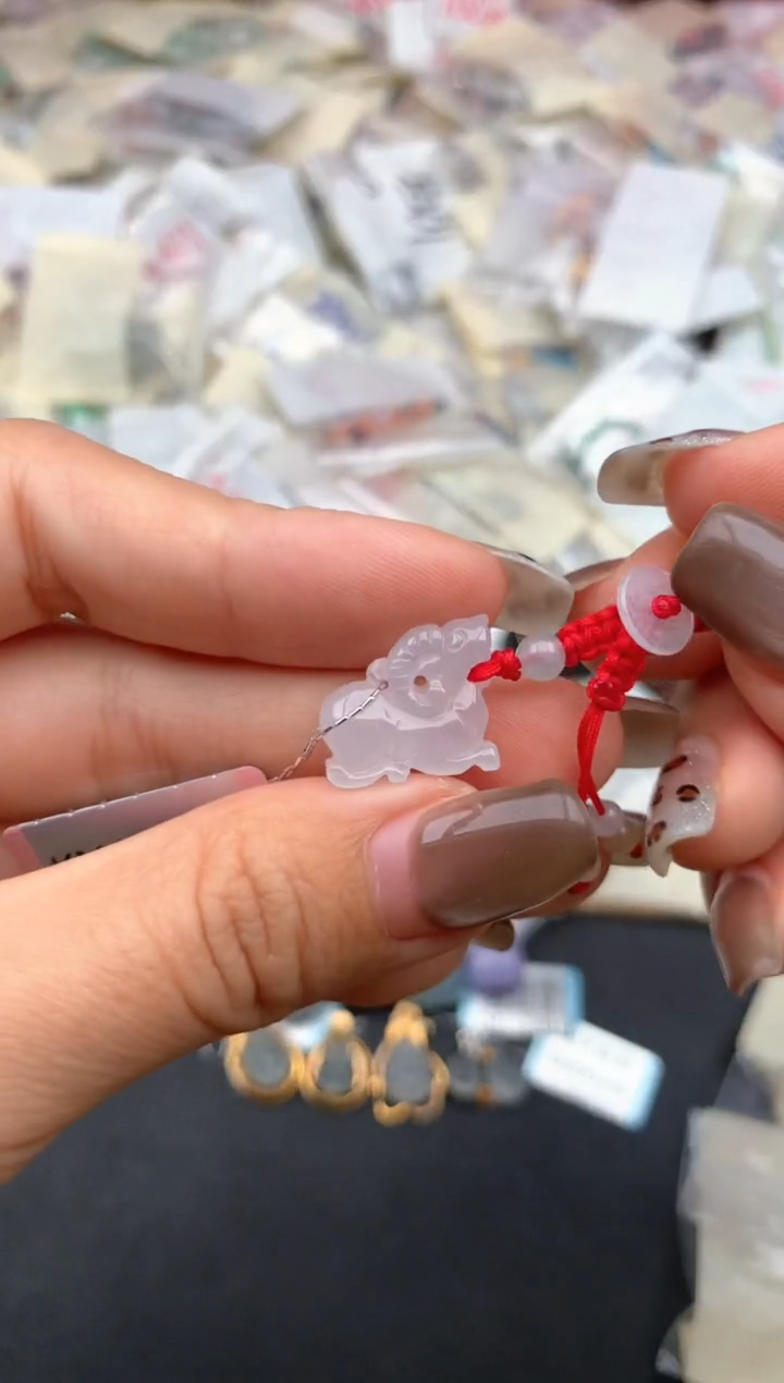 未镶嵌挂件翡翠一羊