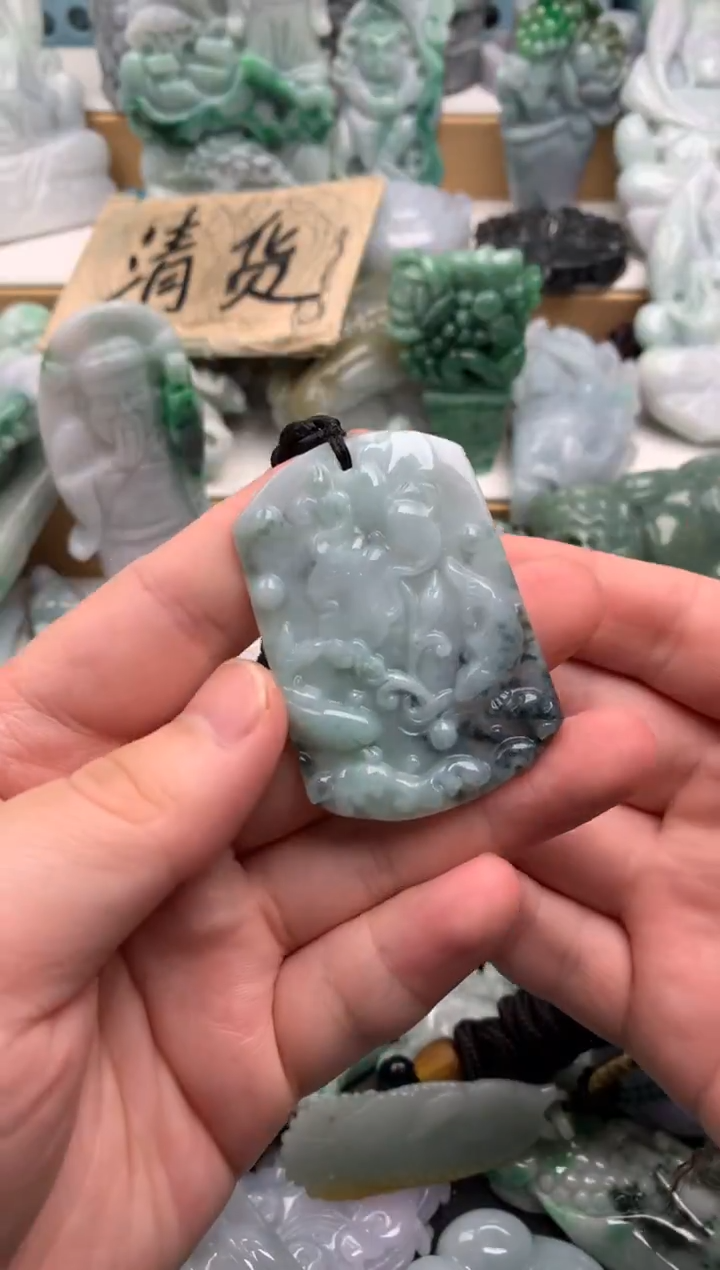 吊坠(不含链)未镶嵌翡翠1