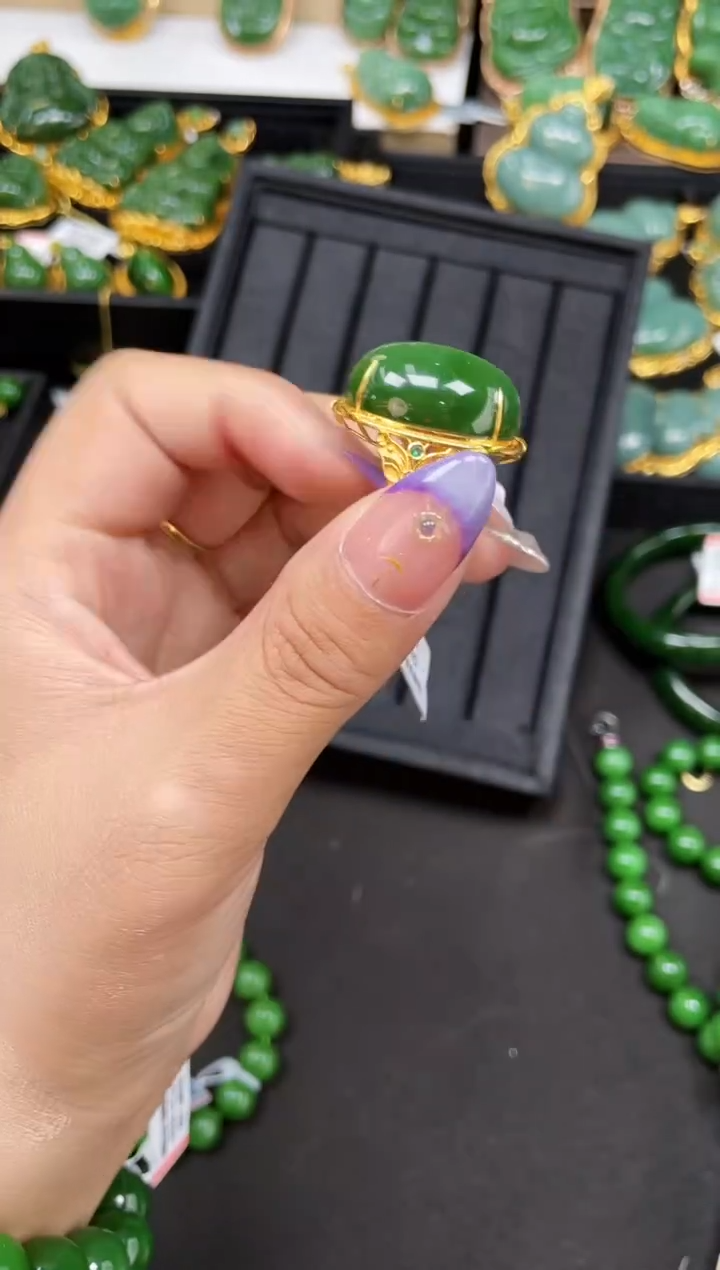 【闪购商品】和田玉戒指18K金镶嵌多样性发一