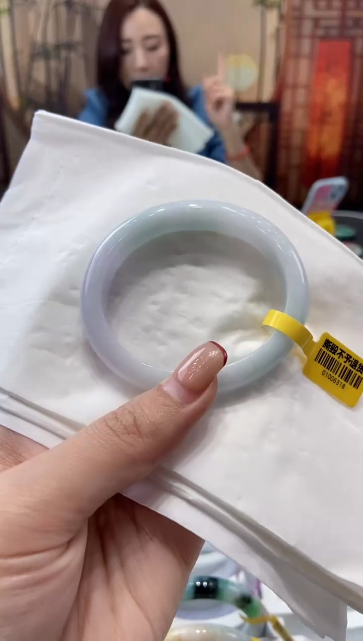 【闪购商品】翡翠手镯未镶嵌00007525