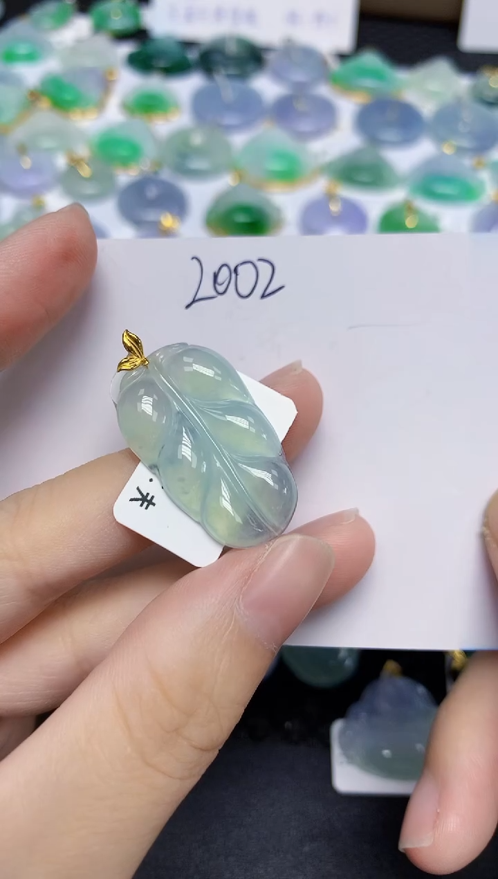 翡翠18K金镶嵌颈饰天然缅甸翡翠A货