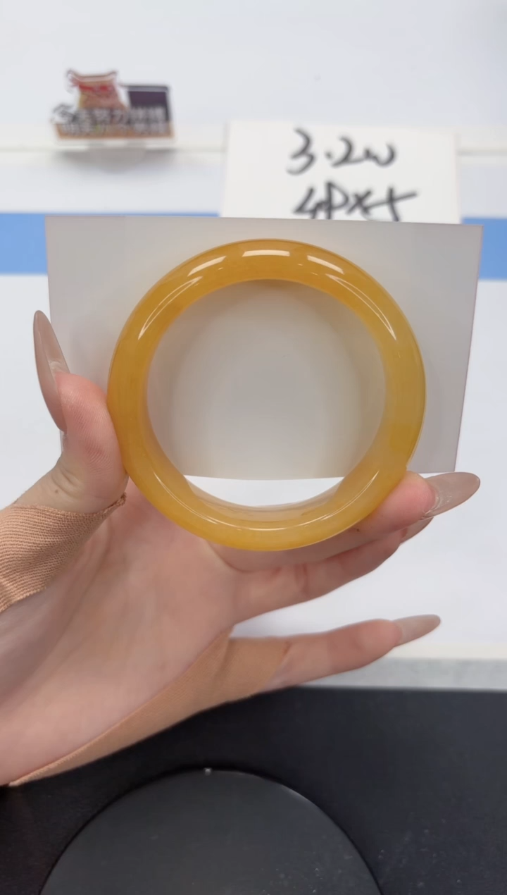 【闪购商品】石英质玉手镯未镶嵌A142-55.5