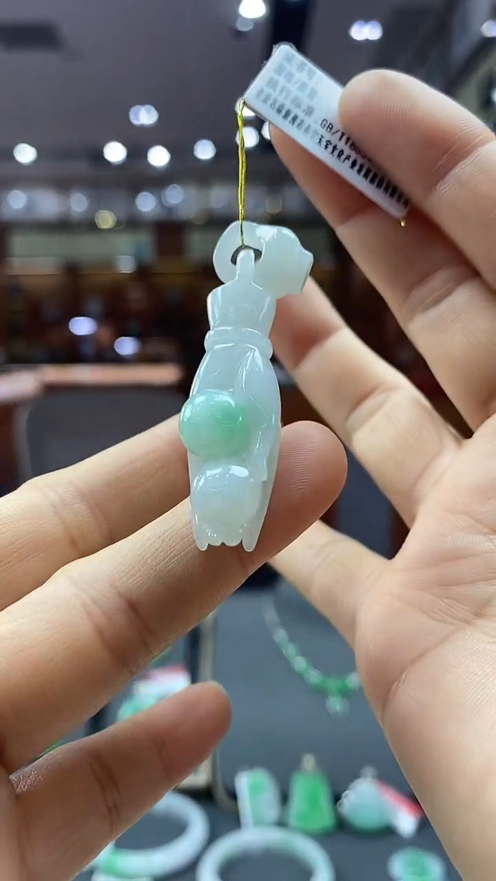颈饰未镶嵌翡翠哈哈