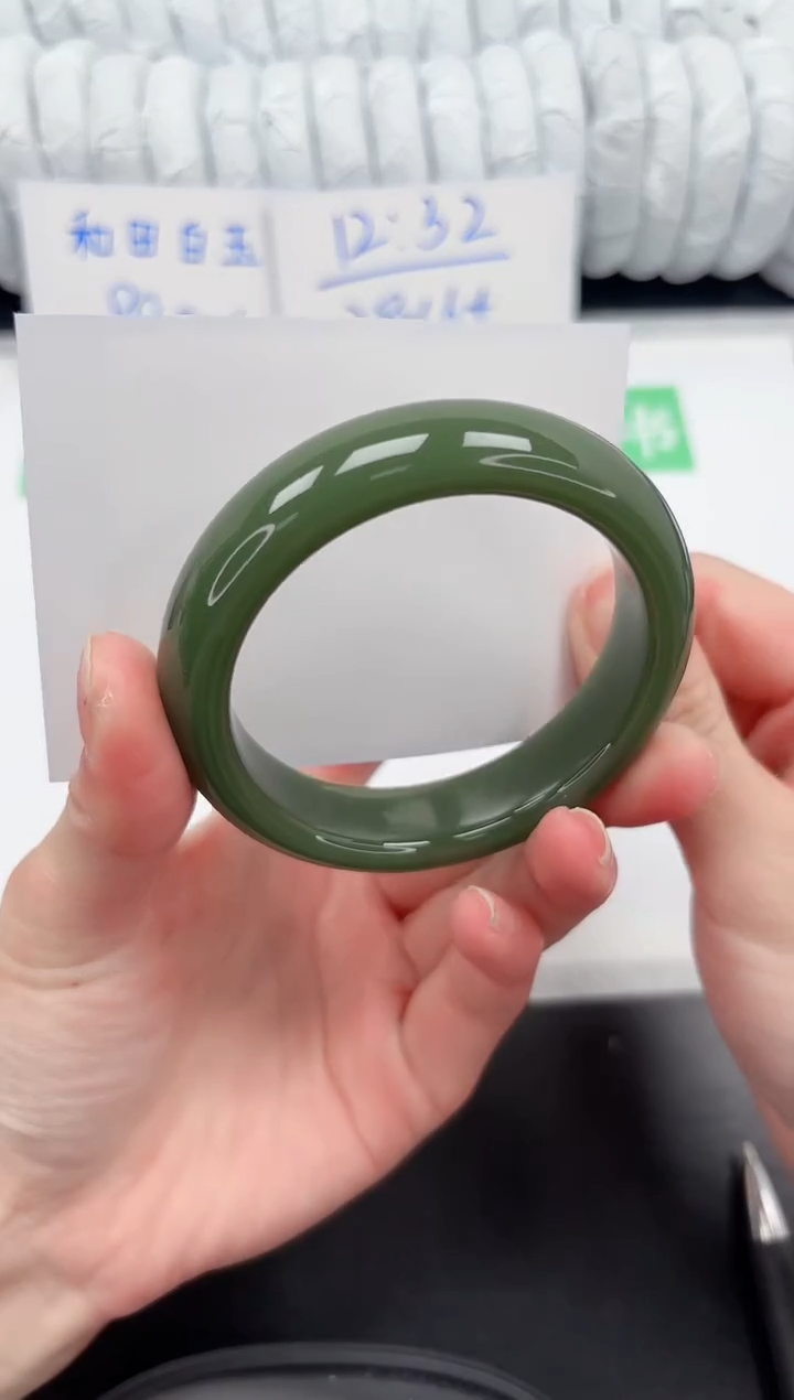 【闪购商品】石英质玉手镯未镶嵌4-60.4