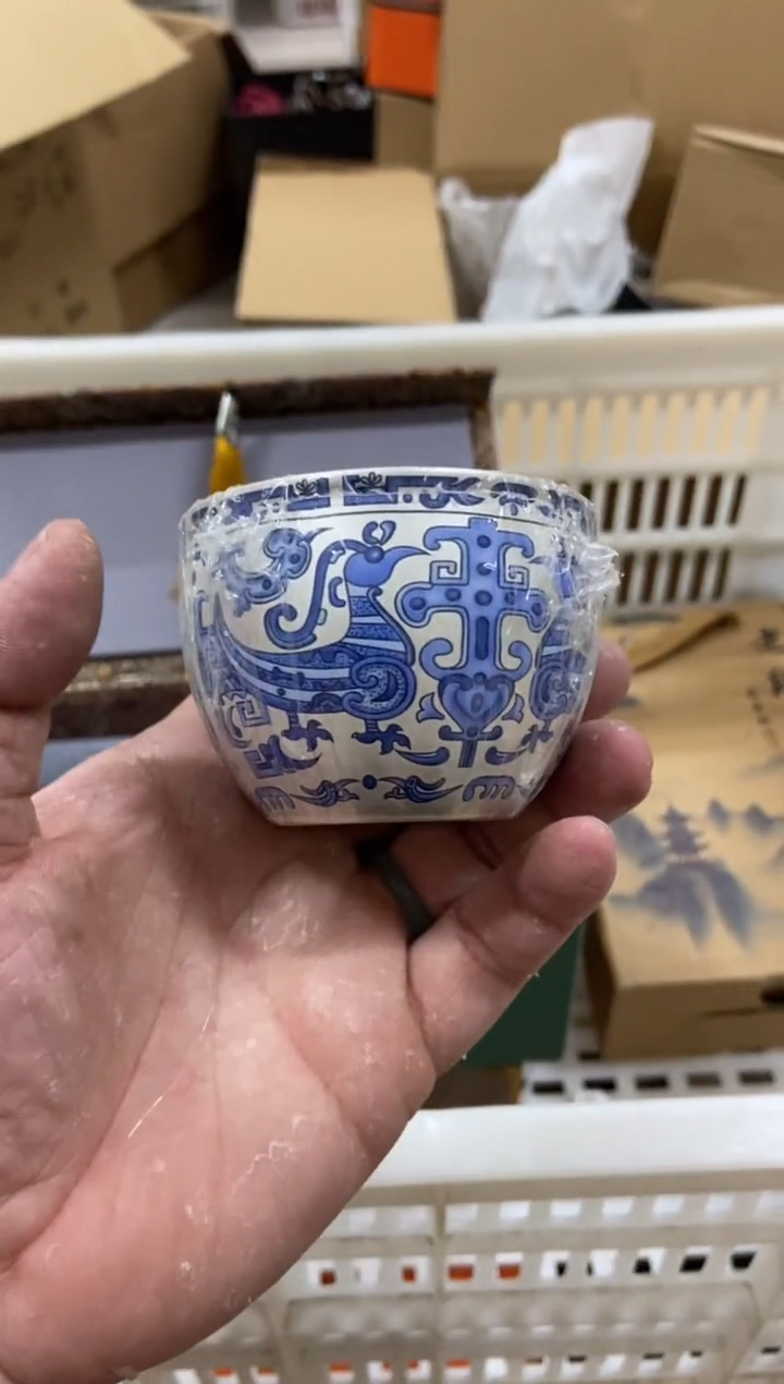 无运费险有瑕疵的摄影的产品有使用过的痕迹有点脏介意勿拍