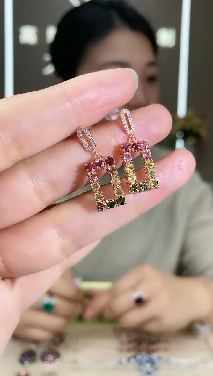 【闪购商品】碧玺耳饰银S925镶嵌耳饰