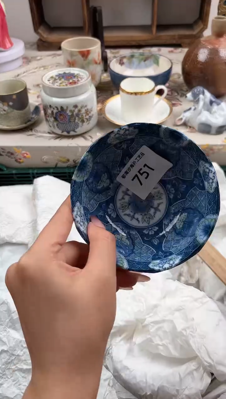 瓷片滕***tB         751