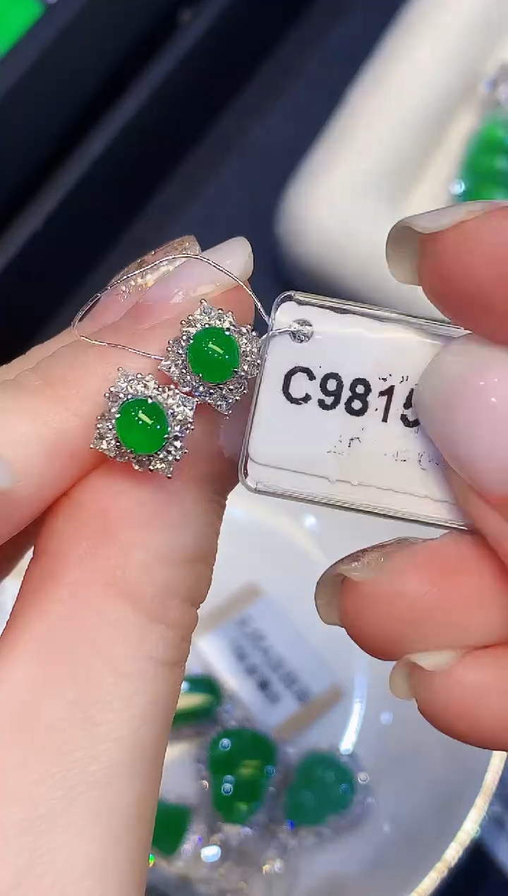18K金镶嵌翡翠耳饰ZJ