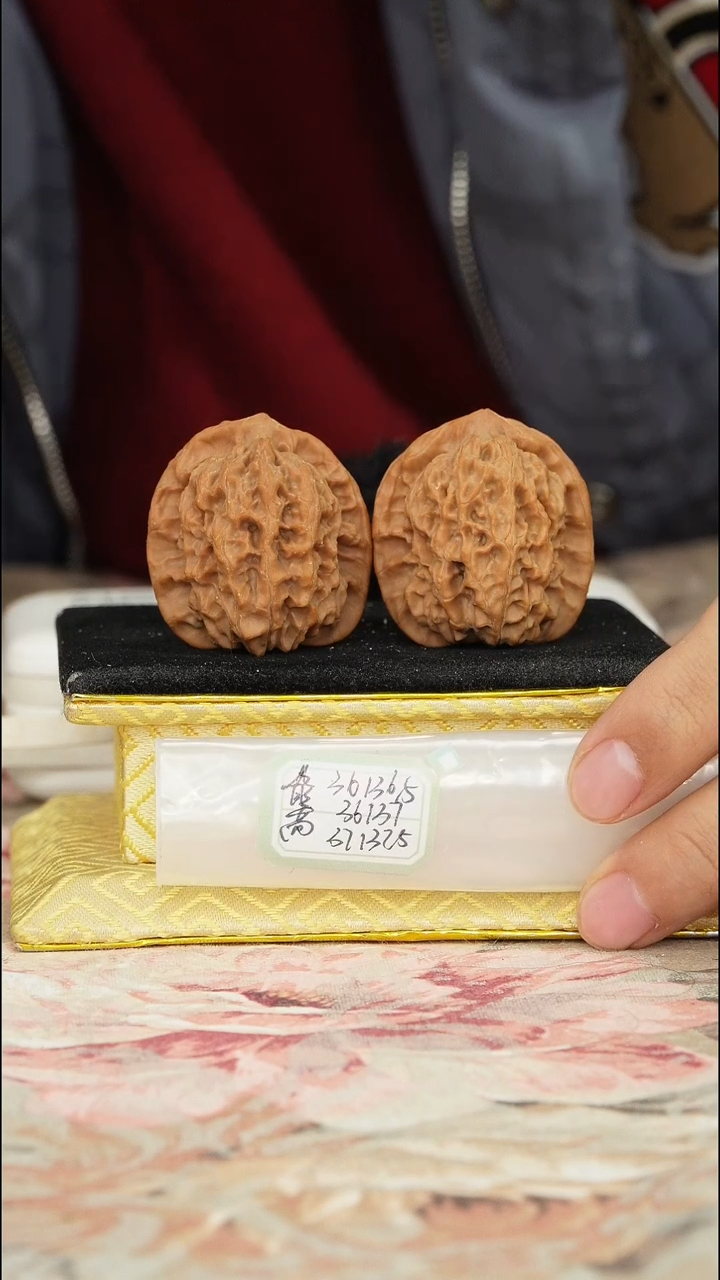 【闪购商品】文玩核桃把件非嫁接马老四