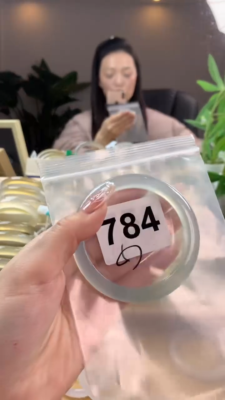 【闪购商品】玛瑙/玉髓手镯未镶嵌784