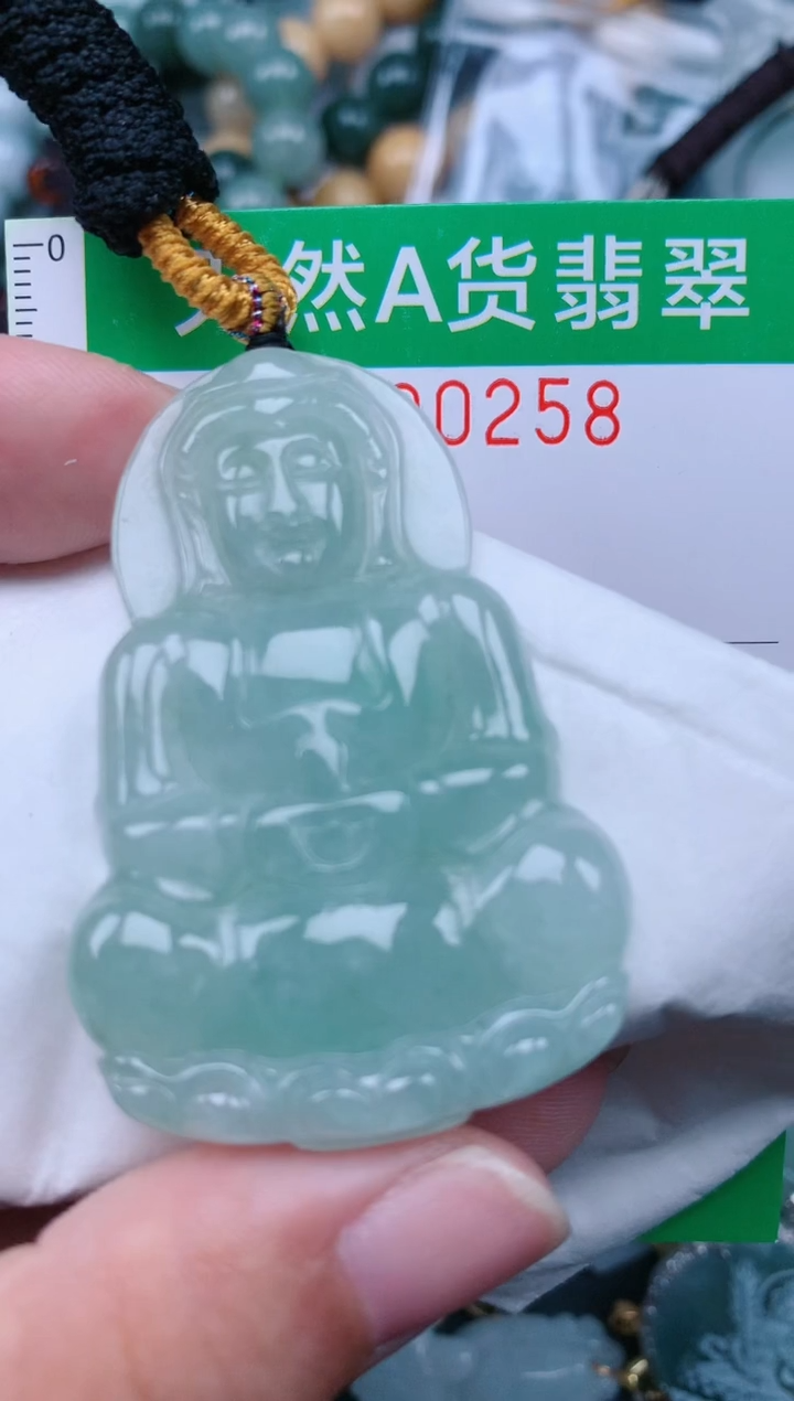 翡翠未镶嵌颈饰.0000258