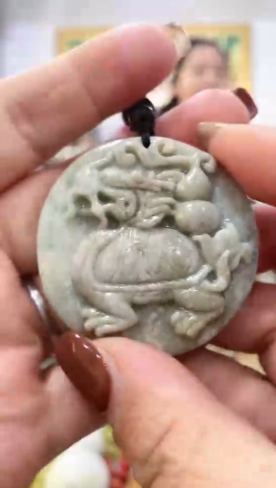 未镶嵌岫玉挂件 