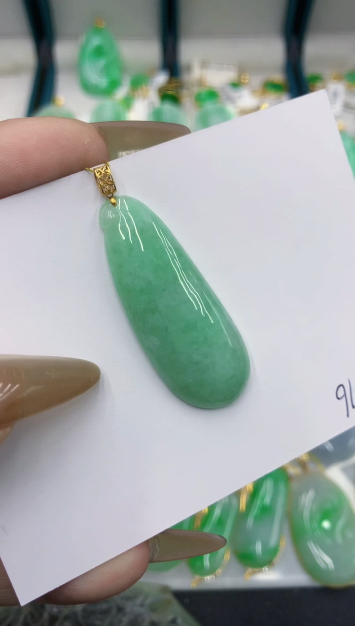 颈饰18K金镶嵌翡翠11111