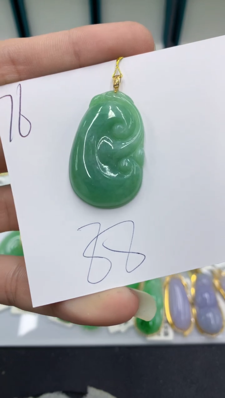 【闪购商品】翡翠颈饰18K金镶嵌翡翠