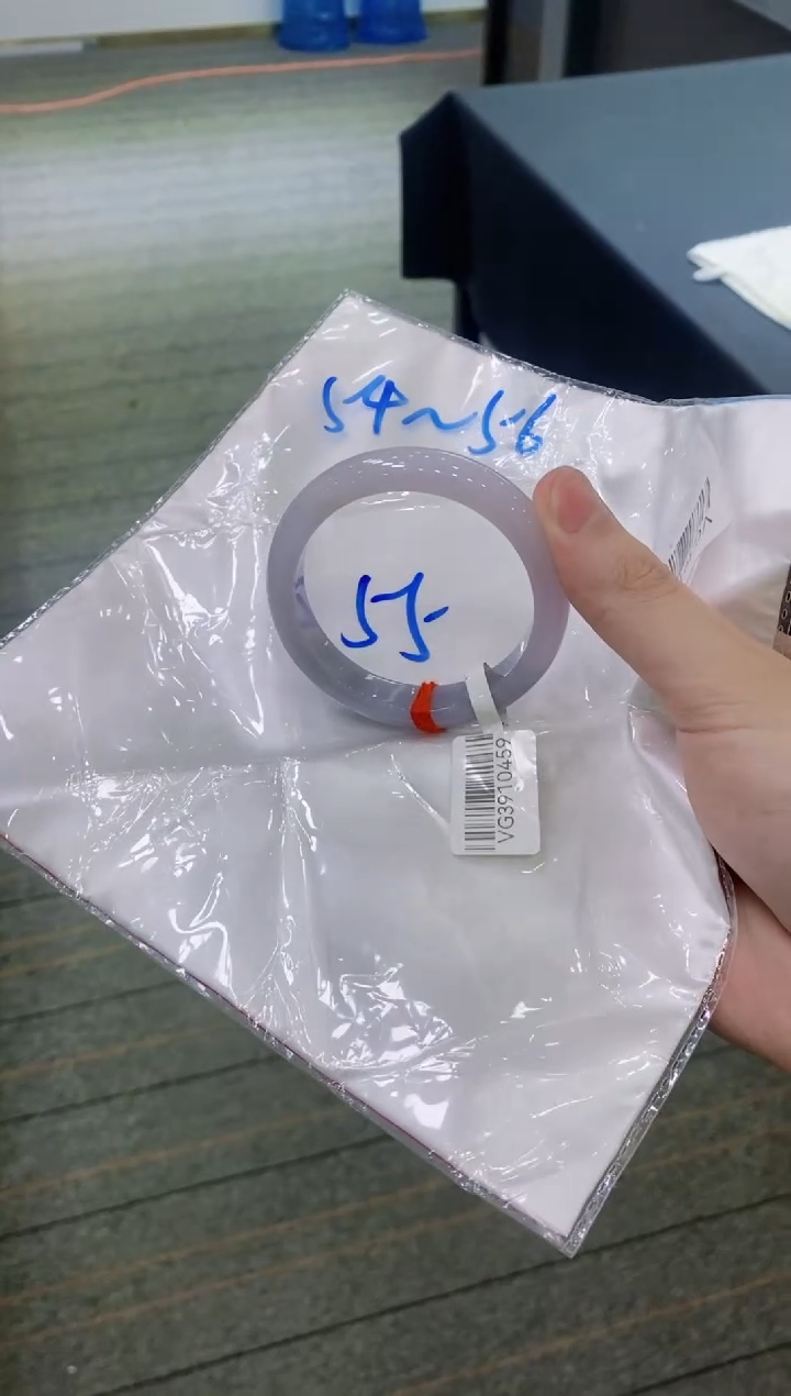 【闪购商品】翡翠手镯未镶嵌            